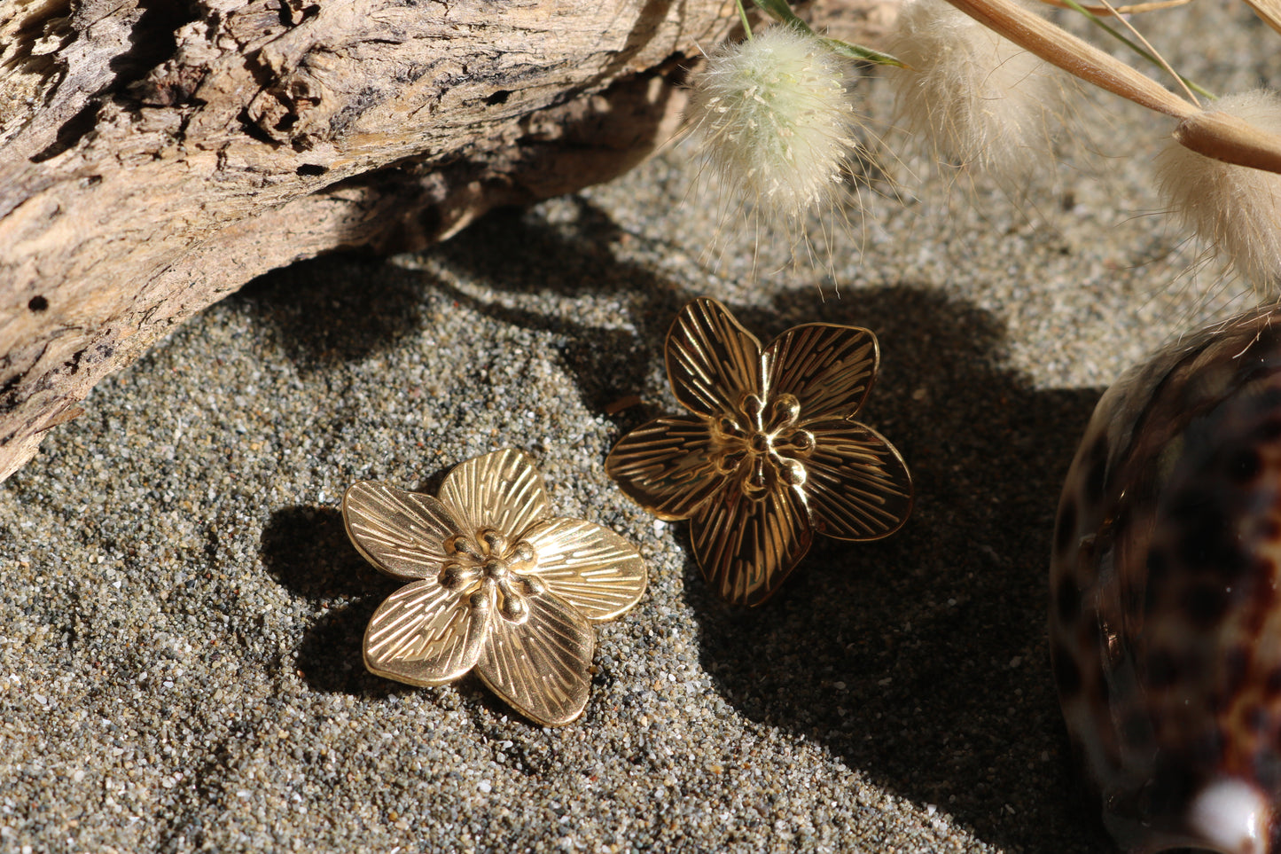Hibiscus Gold Earrings